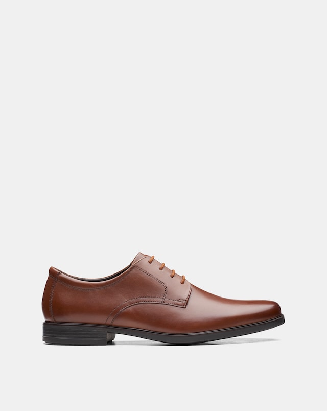 Clarks Howard Walk Shoes Standard Fit - Tan