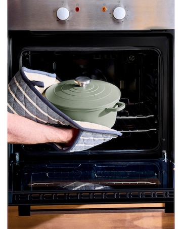 Morphy Richards Cast Aluminium 24cm Green Casserole Dish