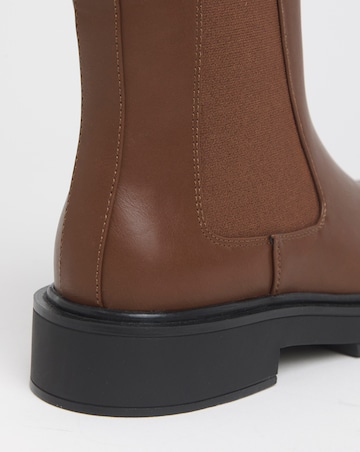 Arya Classic Chelsea Boots - Wide Fit (E)
