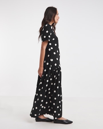 Asymmetric Seam Maxi Dress