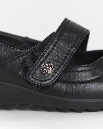 Cushion Walk Touch And Close Mary Jane Shoe EEE Fit