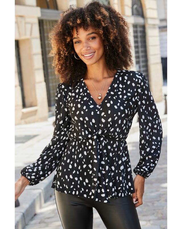 Sosandar Geo Spot Plisse Tie Front Top