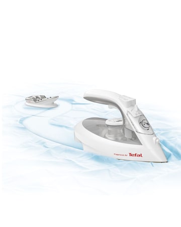 Tefal FV6550 2400W Freemove Air Cordless Steam Iron