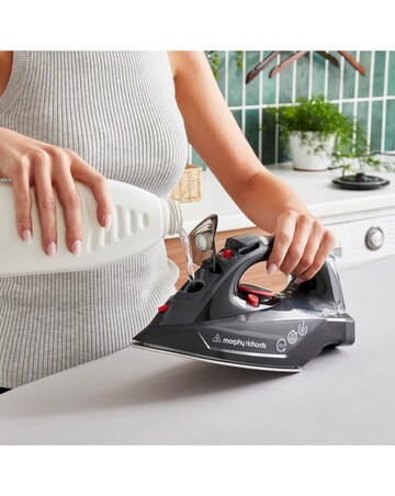 Morphy Richards 303251 2400W Easy Charge Power+ Cordless Steam Iron