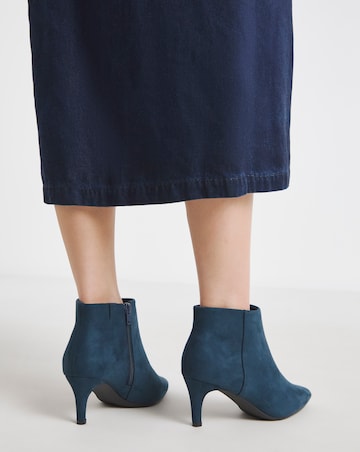 Cairns Kitten Heel Pointed Toe Ankle Boot - Wide Fit (E)