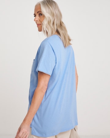 Julipa Linen Mix V-Neck Pocket T-Shirt