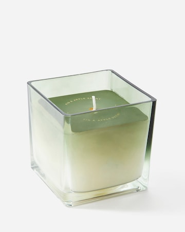 Fig & Apple Scented Medium Candle