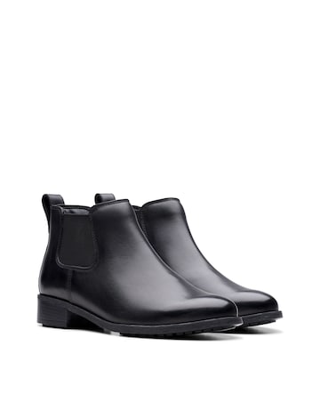 Clarks Havisham Leather Chelsea Boot Standard Fit