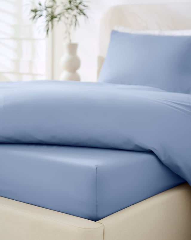 Non Iron Plain Dye 30cm Fitted Sheet