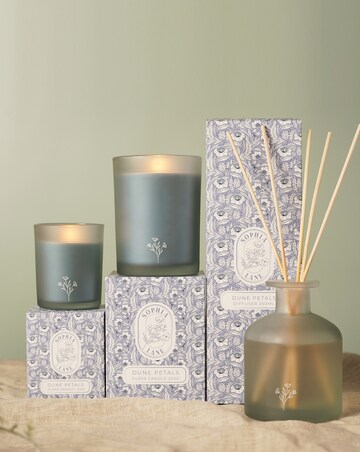 Sophia Lane Dune Petals Floral Candle - 250g