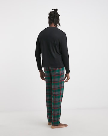 Christmas Graphic Pyjama Set