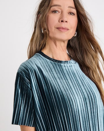 Short Sleeve Pleated Velvet T-Shirt Dress