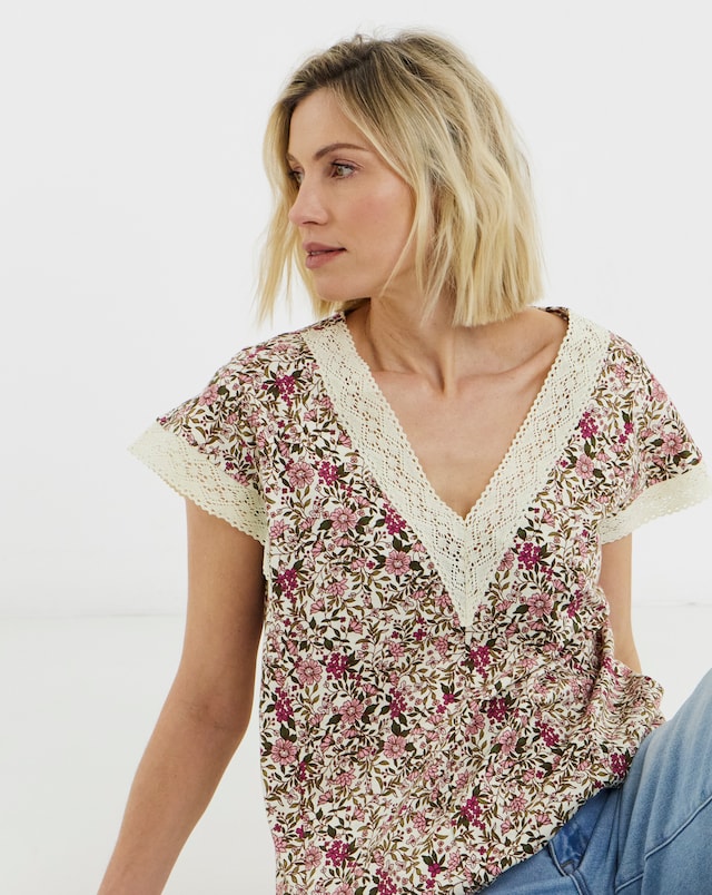 Bubble Hem Lace Trim Top