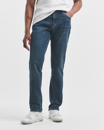 Wrangler Texas Stretch Straight Fit Jean - New Favourite