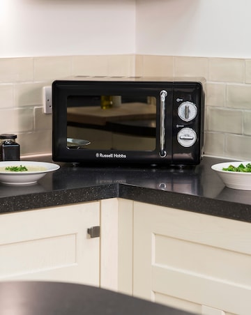 Russell Hobbs RHRETMM705B 17Litre Retro Manual Microwave - Black