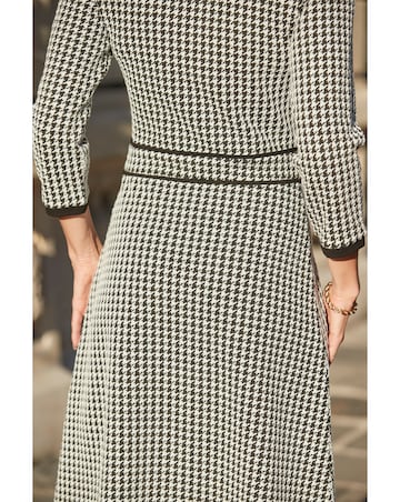 Sosandar Contrast Tipped Dogtooth Dress