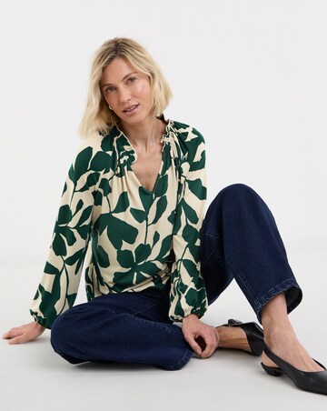 Printed Long Sleeve V-Neck Top