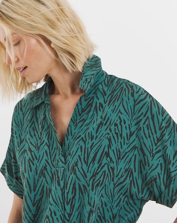 Collar Detail Short Sleeve Popover Blouse