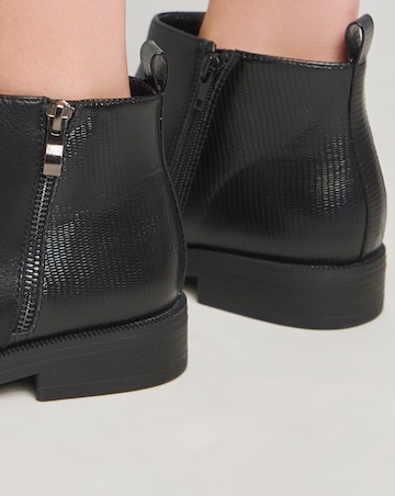 Verity Classic Zip Detail Ankle Boot - Wide Fit (E)