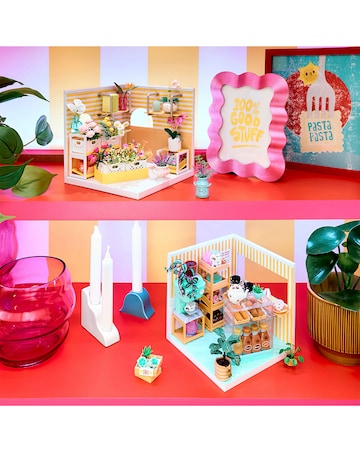 MGA's Miniverse Make It Mini Spaces Ice Cream Shop