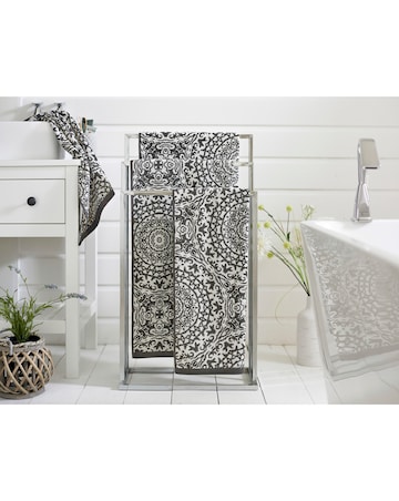 The Lyndon Company Lacy Connection Towels