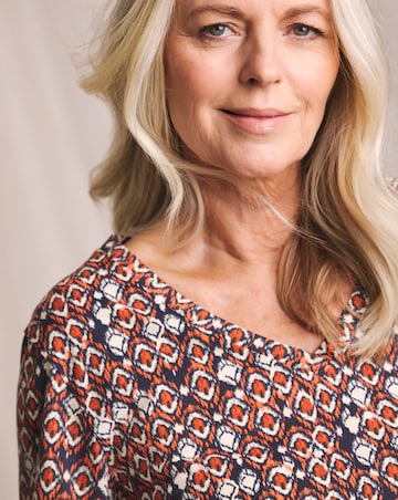 Julipa V Neck Printed T-Shirt