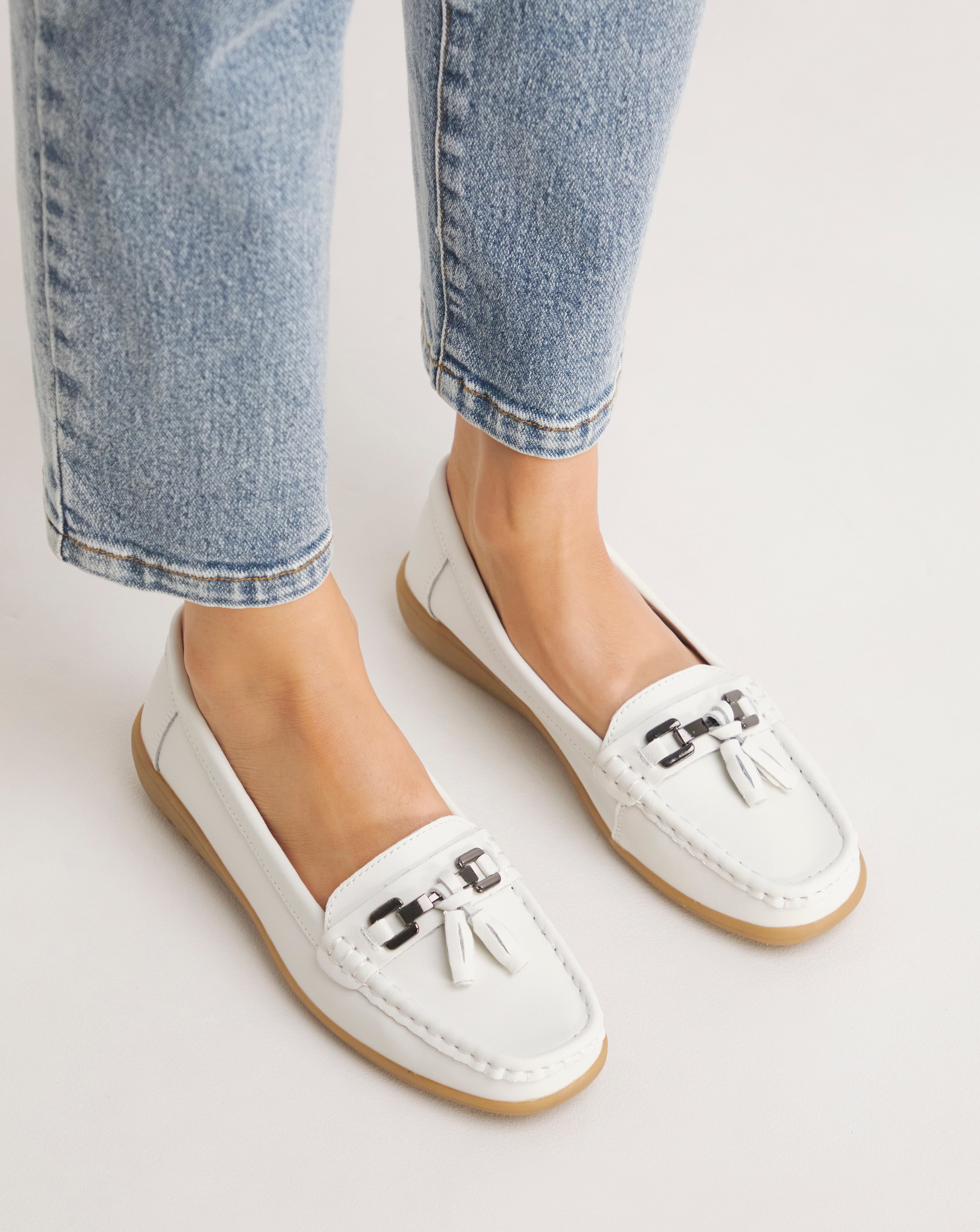 Samara Leather Tassel Detail Loafer - Extra Wide Fit (EEE)
