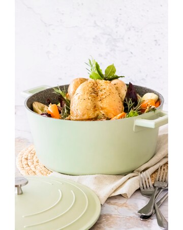 MasterClass Cast Aluminium Mint 28cm Casserole Dish - 5 Litre