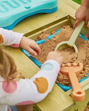 TP Picnic Bench with Pump & Play Working Tap