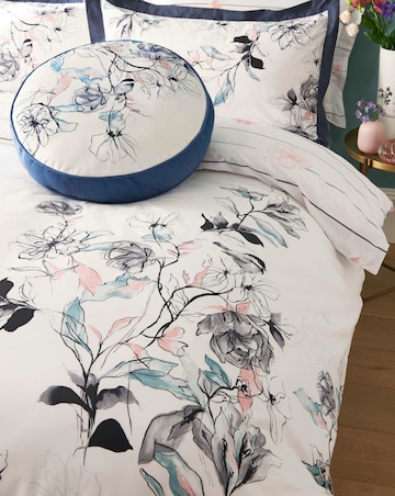 Amanda Holden Songbird Round Cushion