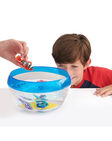 Robo Alive: Robo Fish Robotic Swimming Pets Fish Bowl Playset