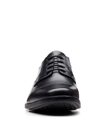 Clarks Howard Cap Shoes - Black