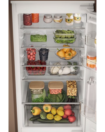 Hotpoint HTC18D011A1 Integrated 70/30 Fridge Freezer - White