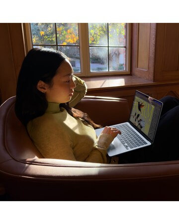 Apple MacBook Air (M5, 2026) 13in 10-core CPU 8-core GPU 16GB 512GB - Starlight