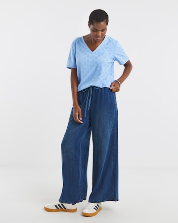 Blue V-Neck Broderie T-Shirt