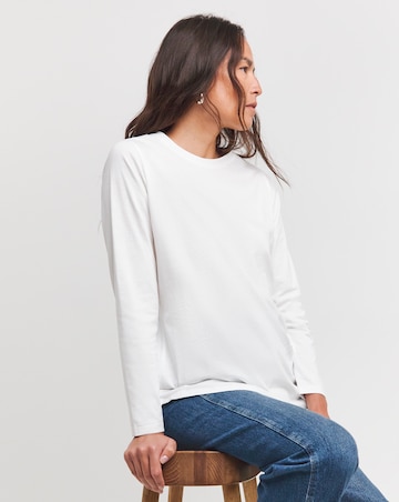 White Longline 3/4 Sleeve Curved Hem Top
