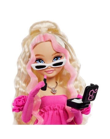 Barbie Dream Besties Malibu Barbie Doll and Accessories