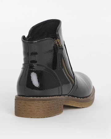 Cushion Walk Zip Chelsea Crepe EEE Fit