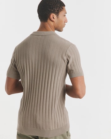 Textured Trophy Neck Tipped Knit Polo