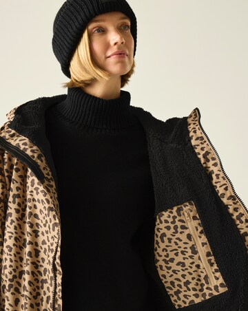 Regatta Waterproof Changing Robe