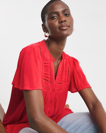 Textured Crinkle Ladder Insert Top