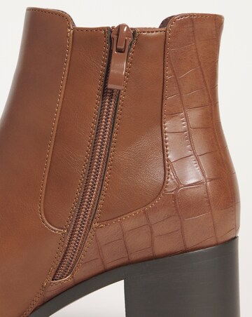 Cushion Walk Block Heel Boot E Fit