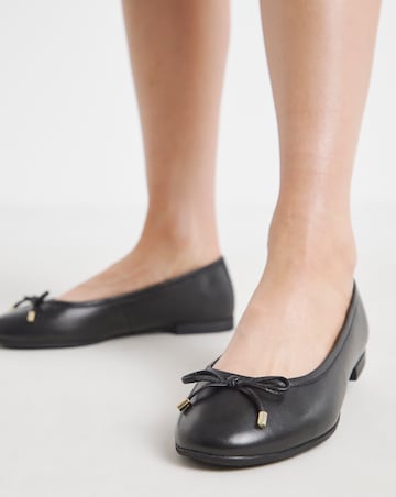 Pine Classic Leather Ballerinas - Wide Fit (E)