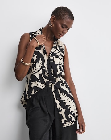 Dipped Back Sleeveless Shirt