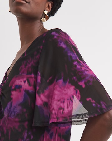 V Neck Short Sleeve Printed Mesh Top