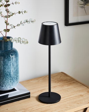 Black Wireless Rechargeable Table Lamp