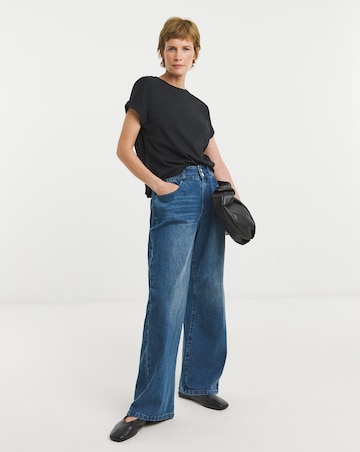 Black Longline Short Sleeve Curved Hem Top