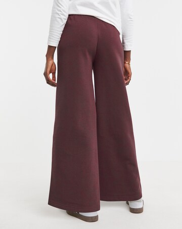 Wide Leg Jogger
