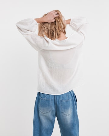 Large Collar Detail Blouse