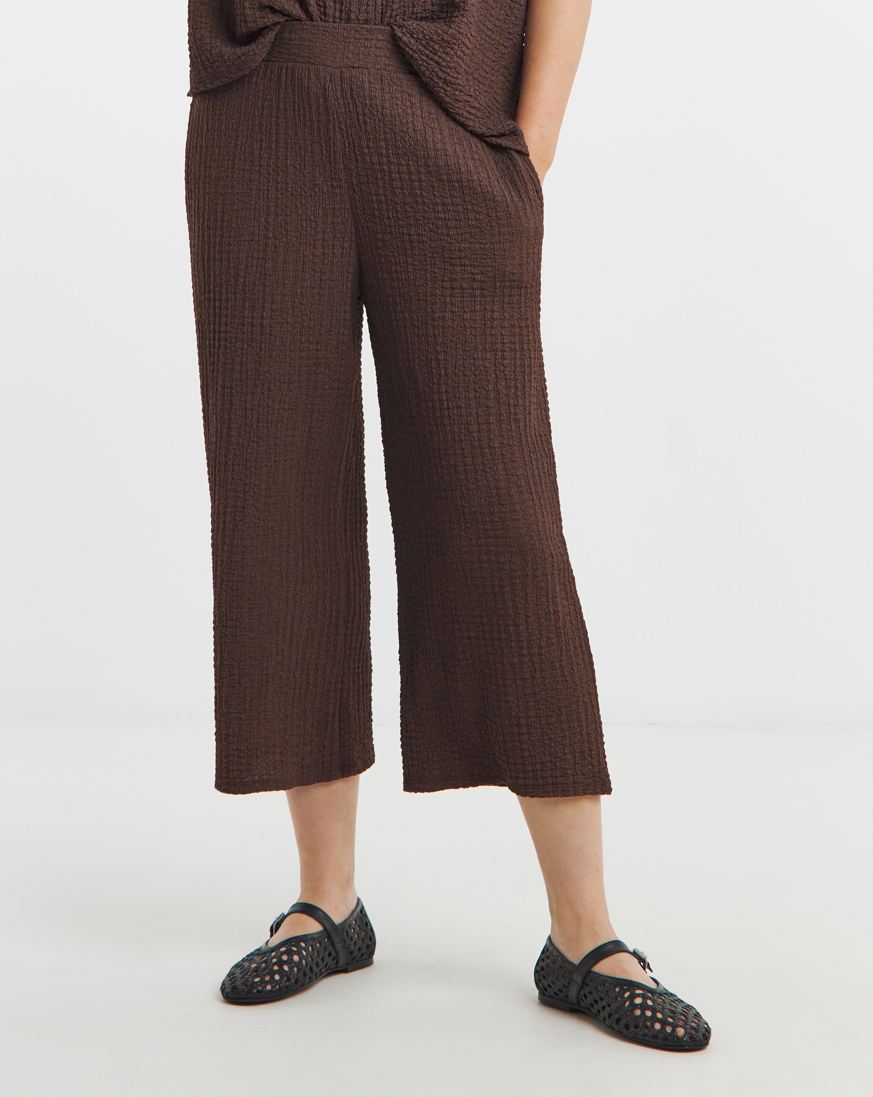 ガリガリ　JC-05＆Socks Chocolate Textured Jersey Cropped Trousers | JD Williams